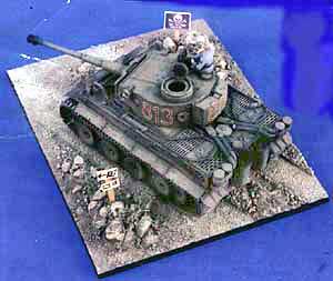 Armor Display Base � Desert Track