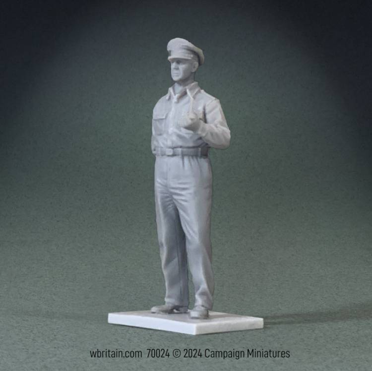 U.S. General Douglass MacArthur, 1945 - ONLY 1 AVAILABLE AT THIS PRICE