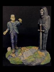 microMANIA - Frankensteins Monster Figure and Base