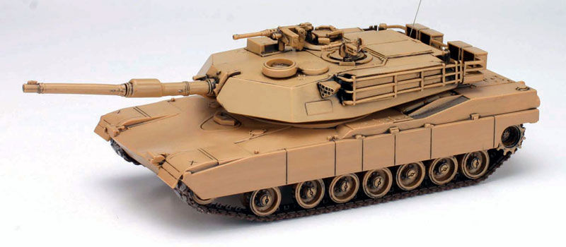 M1A1 Tank; Operated Model Kit