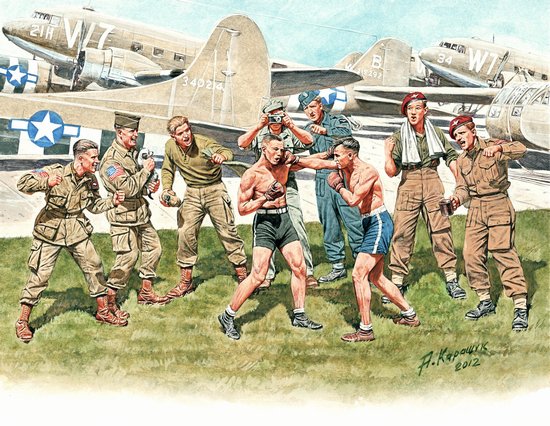 WWII  A Friendly Boxing Match British and American Paratroopers - 9 Figure Set