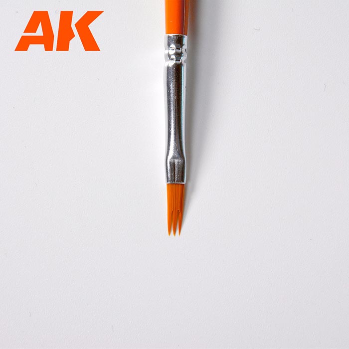 AK Interactive Comb Shape Weathering Brush - Size 1