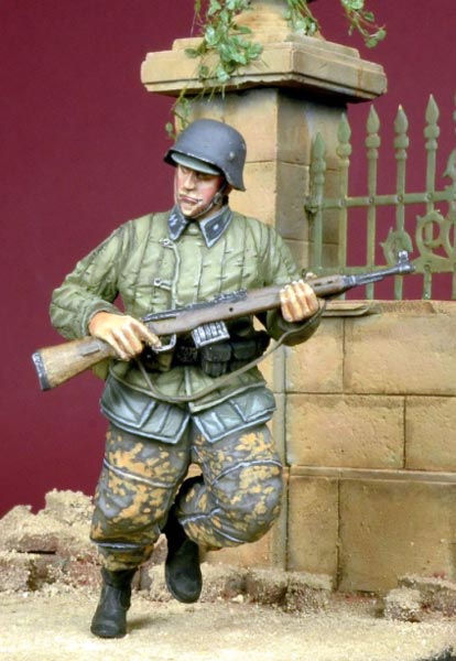 WWII Running WSS Grenadier in Telogreika 1943-45