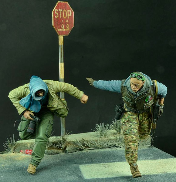 War Correspondents Set Modern Times