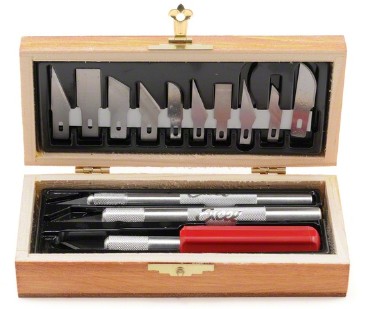 Basic Knife Set in Wooden Box