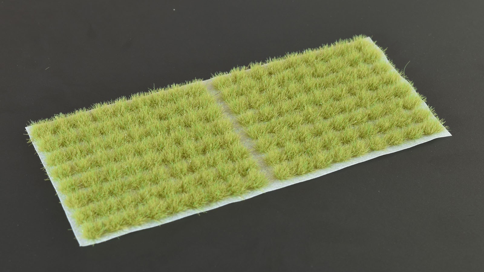 4mm Grass Tufts - Light Green Small