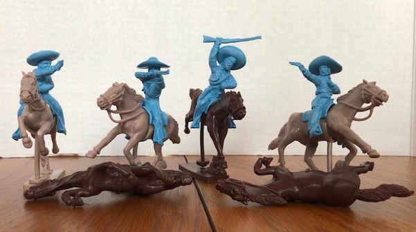 Mexican Bandits Mounted Figure Playset