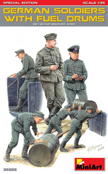 WWII German Soldiers (6) w/Fuel Drums (2)