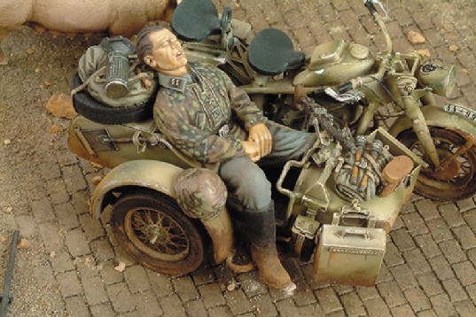WWII Waffen SS Grenadier Sleeping