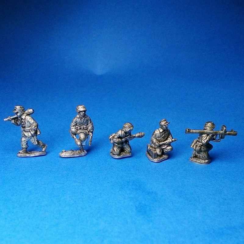 Waffen SS Panzergrenadier with AT Weapons