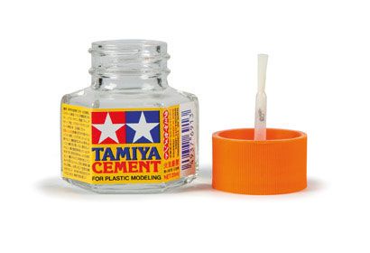 Tamiya Liquid Cement - 20ml Glass Bottle w/ Brush