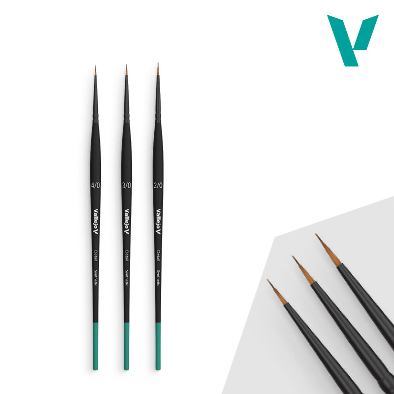 Vallejo Detail Definition Round Synthetic Brush Set: 4/0, 3/0, 2/0