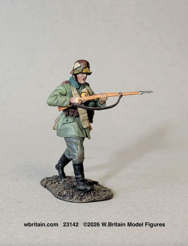 WW1: German Infantryman Advancing 1916-18