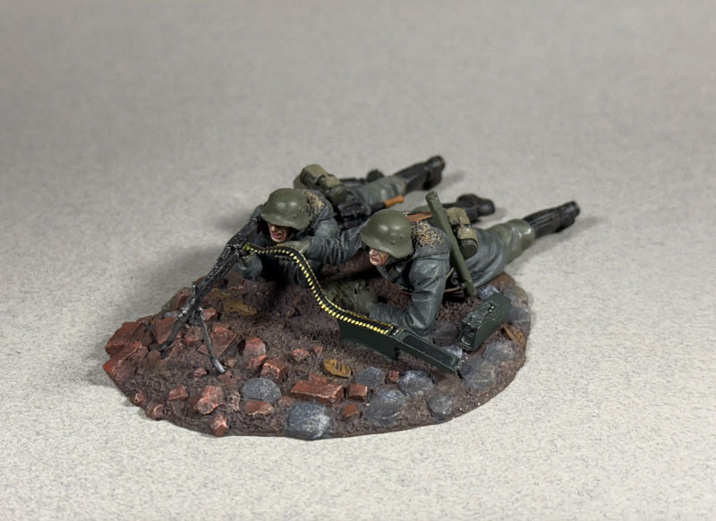 WW2: Hitlers Buzz Saw Waffen SS MG42 Team Firing Prone, 1942-45