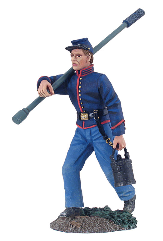 American Civil War: Union Artillery Crewman Advancing with Sponge and Bucket No.1 - ONLY 1 AVAILABLE