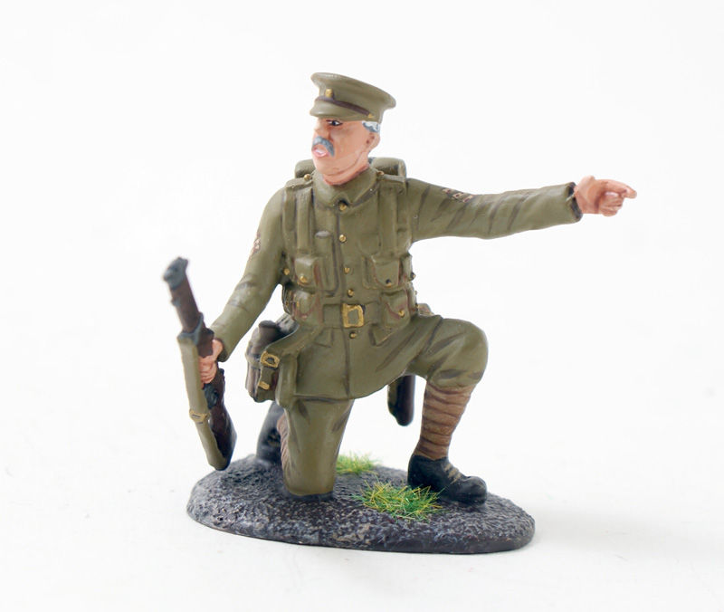 BRITISH INFANTRY KNEELING POINTING-1 AVAILABLE OOP