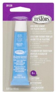 Testors Plastic Model Glue 5/8 Oz 